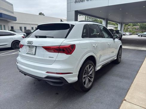 Certified 2025 Audi Q3 2.0T Premium w/ Black Optic Sport Package AWD/4WD image 5