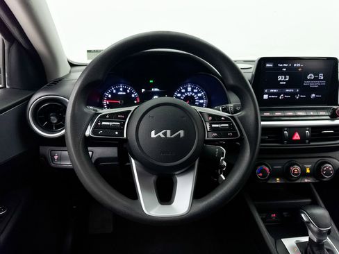 Used 2022 Kia Forte LXS image 17