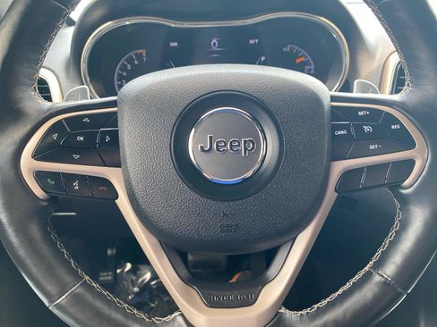 Used 2017 Jeep Grand Cherokee Limited AWD/4WD image 19