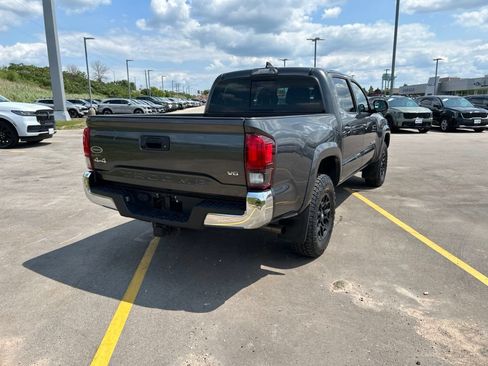 Used 2019 Toyota Tacoma SR5 AWD/4WD image 7