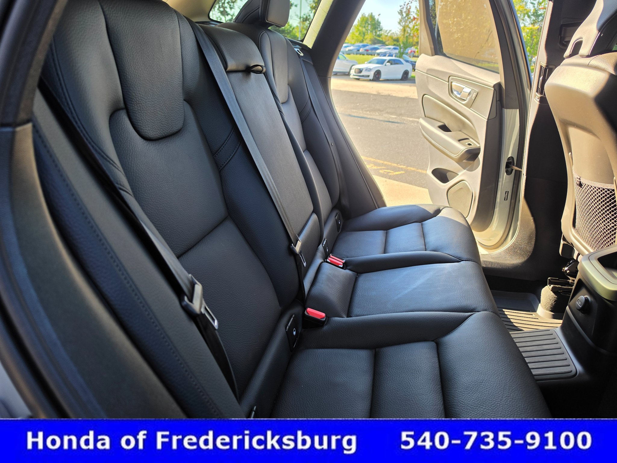 Used 2025 Volvo XC60 T8 Plus w/ Protection Package Premier AWD/4WD image 26