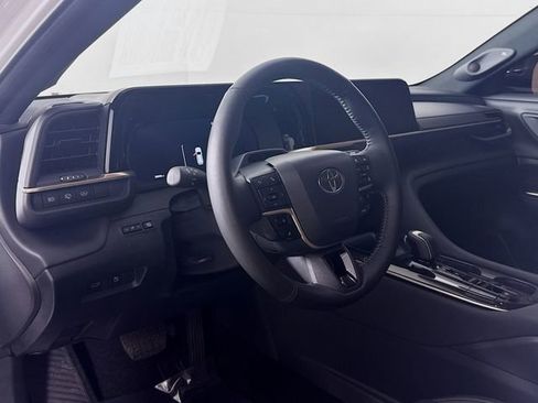 Used 2025 Toyota Crown Signia w/ Advanced Technology Package AWD/4WD image 9