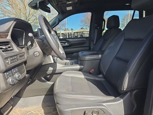 Used 2023 Chevrolet Tahoe Z71 w/ Luxury Package image 12