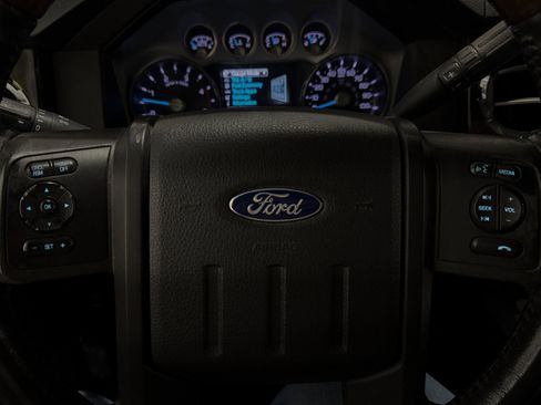 Used 2016 Ford F250 Platinum w/ FX4 Off-Road Package image 9