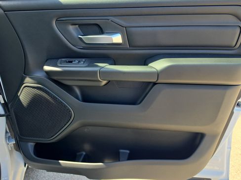 New 2026 RAM 1500 Express AWD/4WD image 33