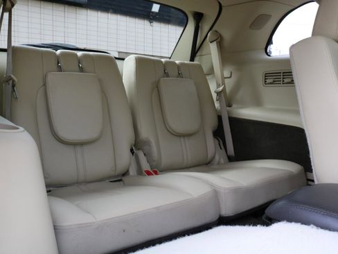 Used 2019 Lincoln MKT AWD image 50