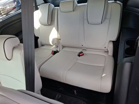 Certified 2025 Honda Odyssey Touring image 11