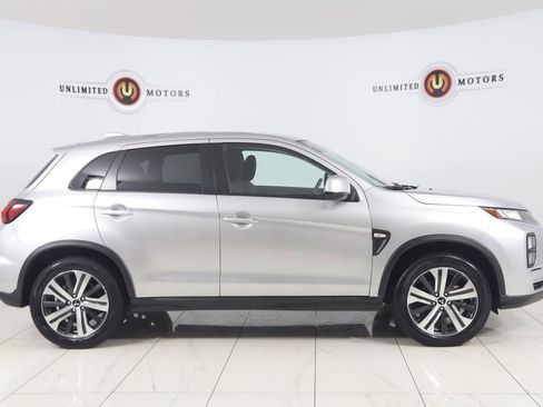 Used 2025 Mitsubishi Outlander Sport AWD image 2