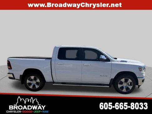 Used 2024 RAM 1500 Laramie AWD/4WD image 5