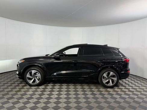 Used 2025 Audi Q6 e-tron Premium Plus w/ Premium Plus AWD/4WD image 9
