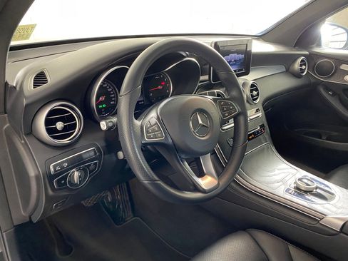 Used 2018 Mercedes-Benz GLC 300 image 4