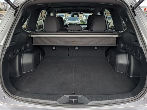 Used 2025 Subaru Forester Premium AWD/4WD image 18