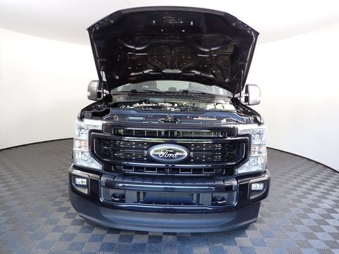 Used 2022 Ford F250 XLT w/ Black Appearance Package AWD/4WD image 40