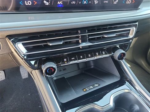 New 2026 Chevrolet Traverse LT image 34