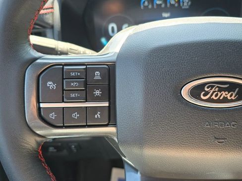 Used 2024 Ford Expedition Limited AWD/4WD image 23