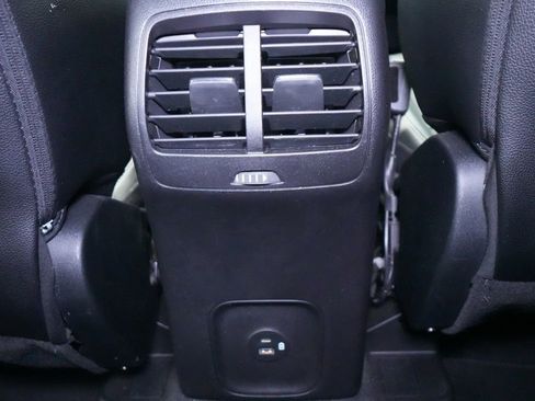 Used 2022 Ford Escape SEL image 19