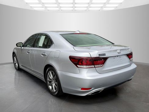 Used 2016 Lexus LS 460 AWD w/ Comfort Package image 4