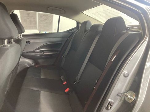 Used 2022 Nissan Versa SR w/ Trunk Package image 16