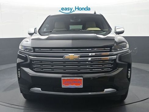 Used 2024 Chevrolet Suburban Premier image 3