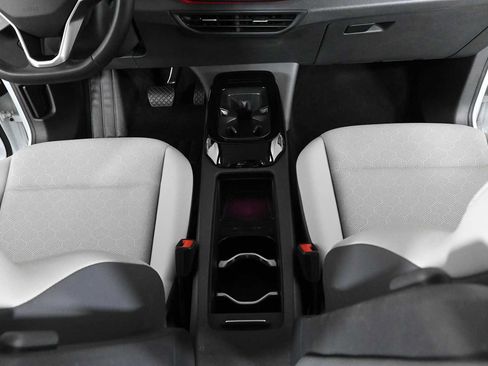 Certified 2021 Volkswagen ID.4 Pro S w/ Gradient Package RWD image 17