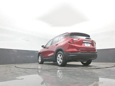 Used 2022 GMC Terrain SLE w/ Driver Convenience Package image 30