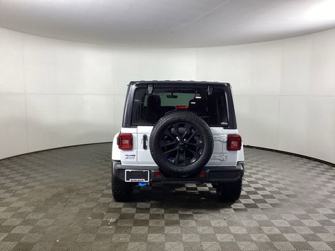 Used 2022 Jeep Wrangler Unlimited Sahara w/ Cold Weather Group image 3