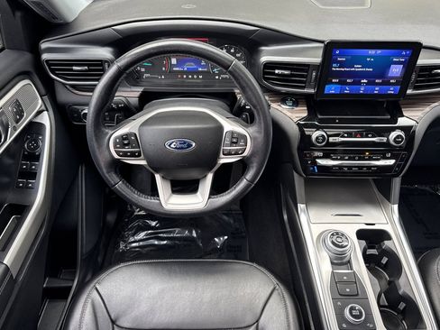 Certified 2021 Ford Explorer Limited w/ Equipment Group 301A AWD/4WD image 15