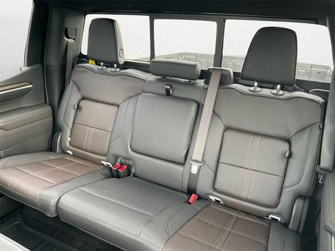 New 2026 Chevrolet Silverado 1500 High Country image 9