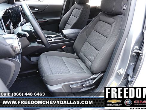 Used 2026 Chevrolet Equinox LT FWD image 9