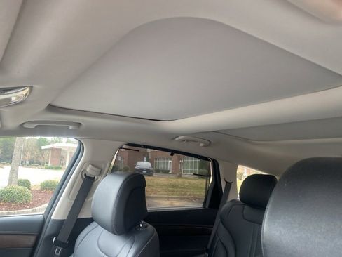 Used 2021 Genesis GV80 3.5T image 16