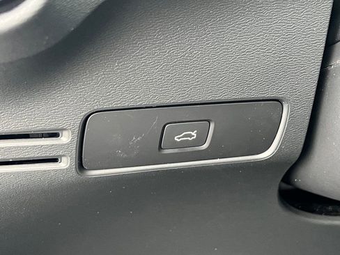 New 2026 Volvo EX40 Plus w/ Climate Package image 28