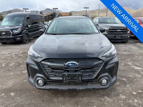 Used 2025 Subaru Outback Onyx Edition image 2