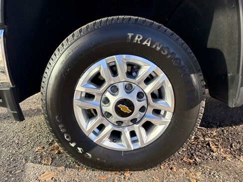 Used 2023 Chevrolet Silverado 2500 LT w/ Convenience Package image 27