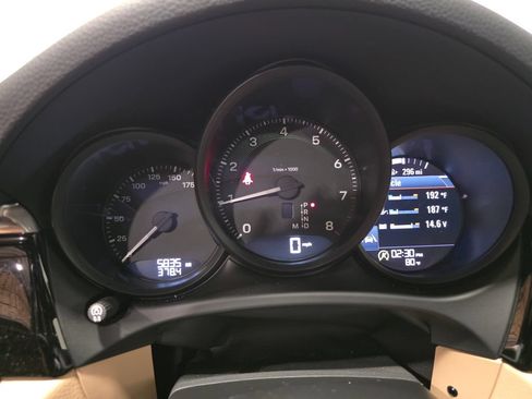 Certified 2026 Porsche Macan AWD/4WD image 34
