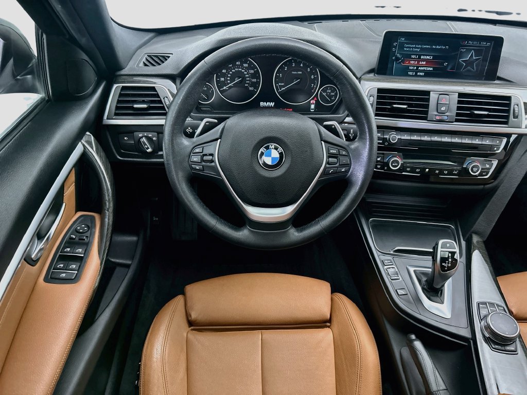 Used 2017 BMW 330i xDrive Sedan AWD/4WD image 10