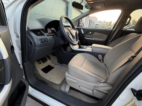 Used 2011 Ford Edge SE w/ 101A Rapid Spec Order Code FWD image 11