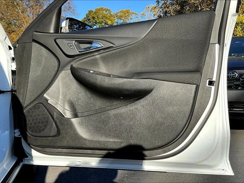 Used 2023 Chevrolet Malibu LT image 21