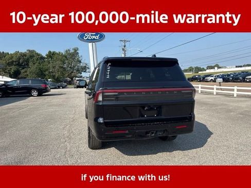 Used 2025 Lincoln Navigator Reserve AWD/4WD image 23