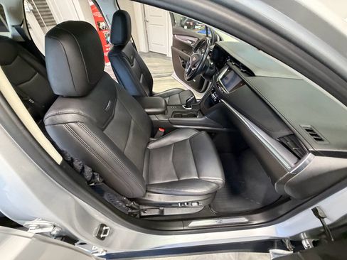Used 2019 Cadillac XT5 Luxury AWD/4WD image 43
