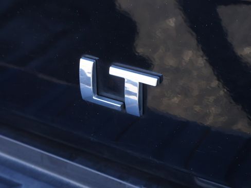 Used 2018 Chevrolet Silverado 1500 LT w/ Texas Edition image 23