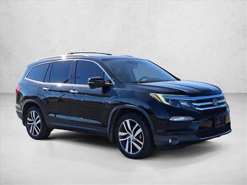 Used 2016 Honda Pilot Touring image 3