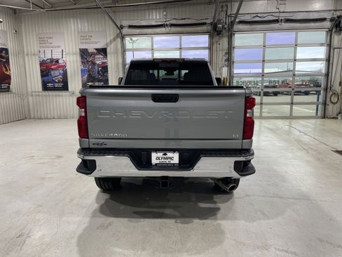 Used 2024 Chevrolet Silverado 3500 LT w/ Safety Package image 7
