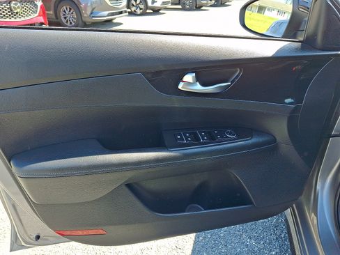 Used 2023 Kia Forte GT-Line FWD image 12