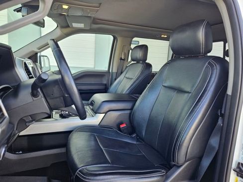 Used 2019 Ford F150 Lariat image 13