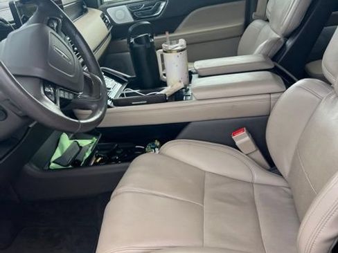 Used 2024 Lincoln Navigator L Reserve AWD/4WD image 3