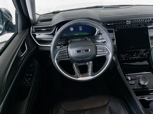 Used 2023 Jeep Grand Cherokee 4WD 4xe image 16