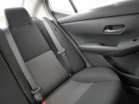 Used 2023 Nissan Sentra SV image 14