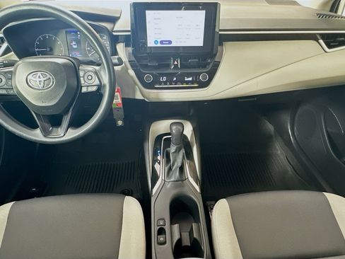 Used 2025 Toyota Corolla LE FWD image 26