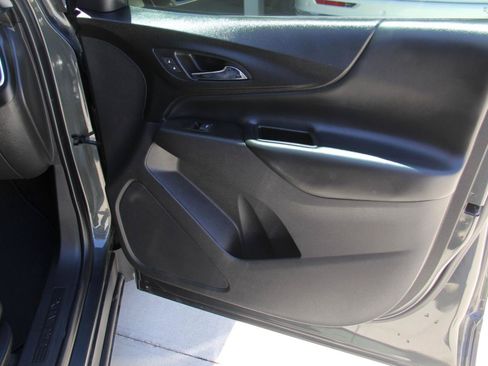 Used 2020 Chevrolet Equinox LT FWD image 23