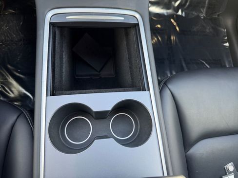 Used 2023 Tesla Model Y Long Range image 17